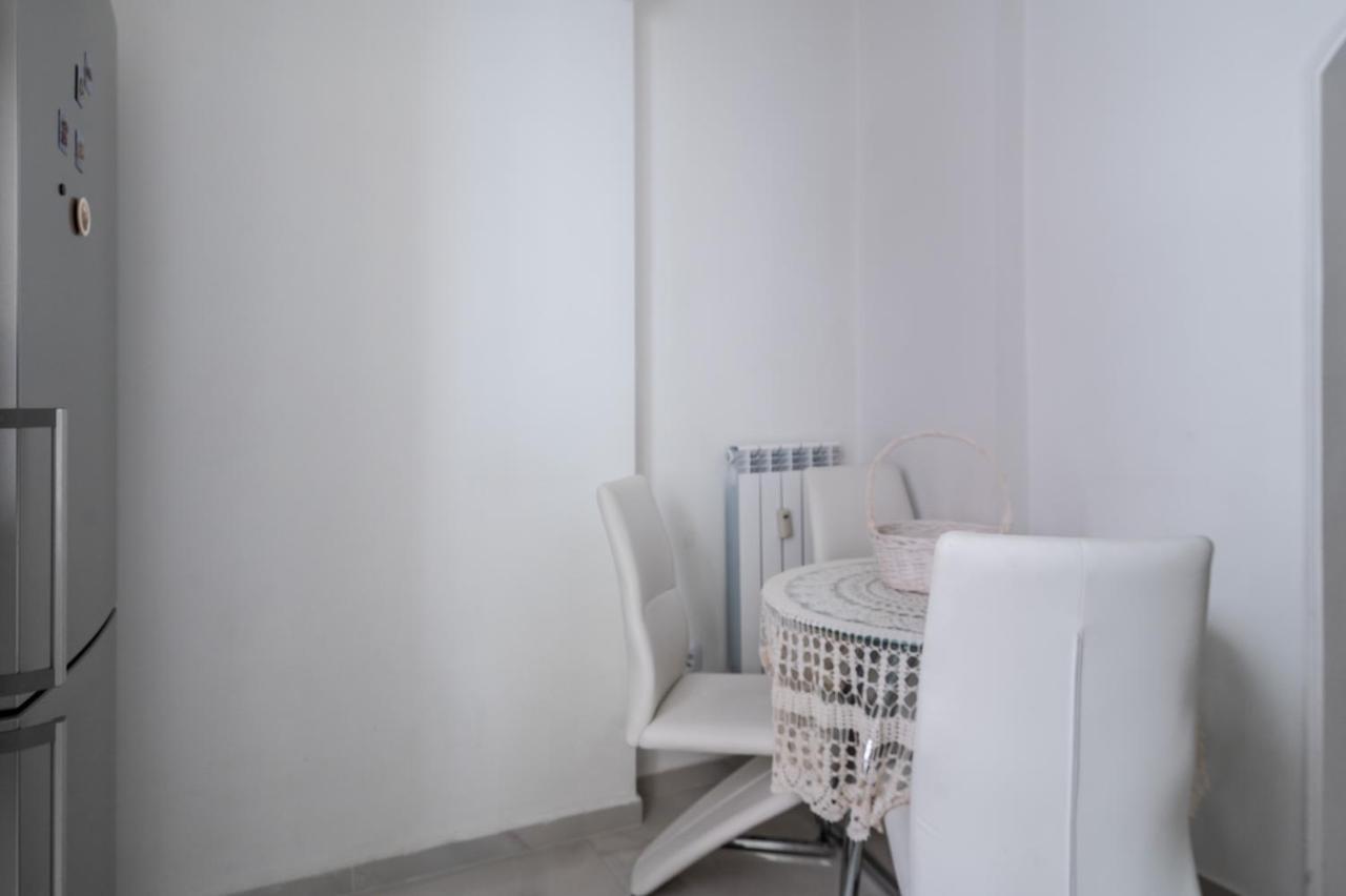 Central 2-Bd Bright Apartment In Sofia By Flat Mаnager Zewnętrze zdjęcie